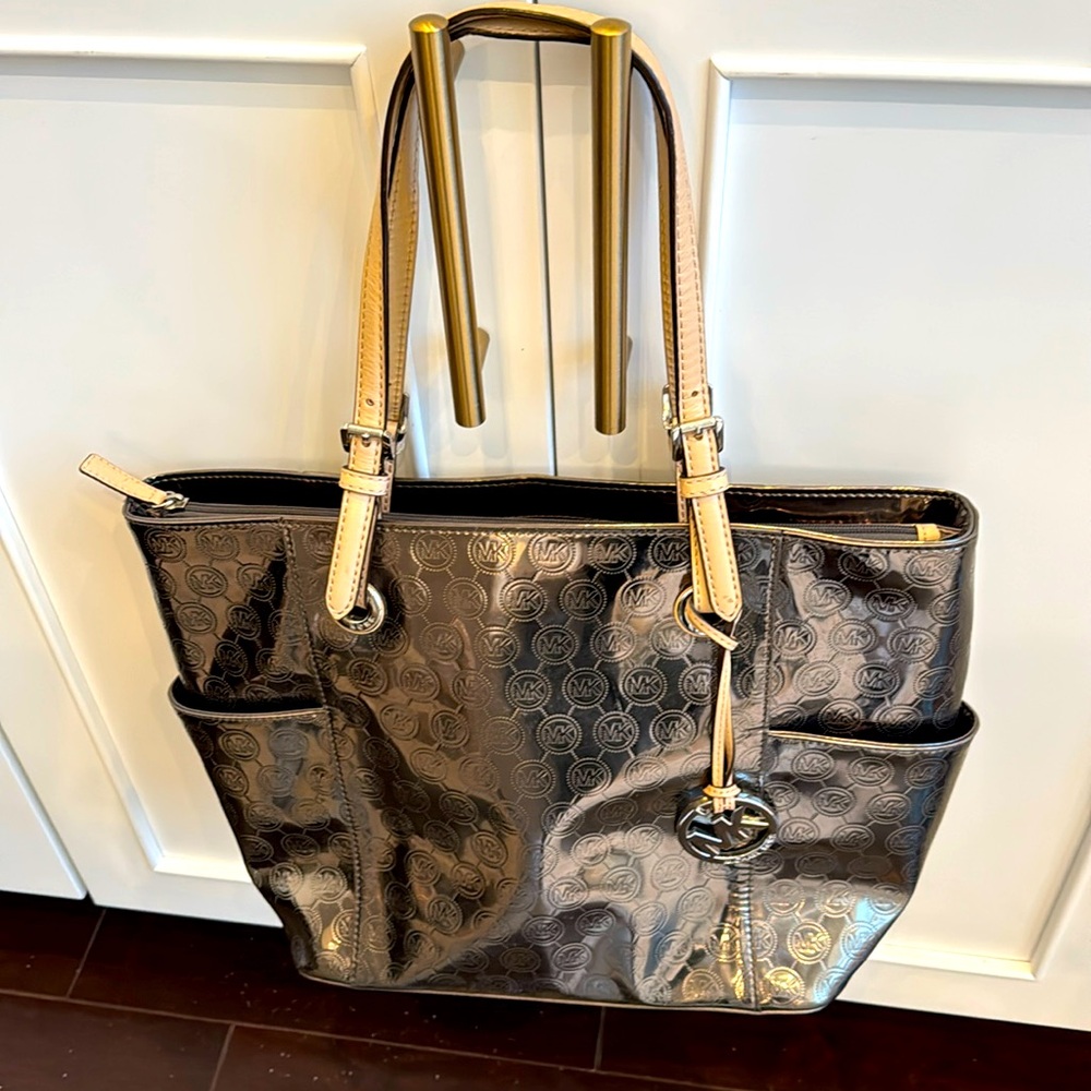NWOT MICHAEL KORS PEWTER LEATHER SATCHEL